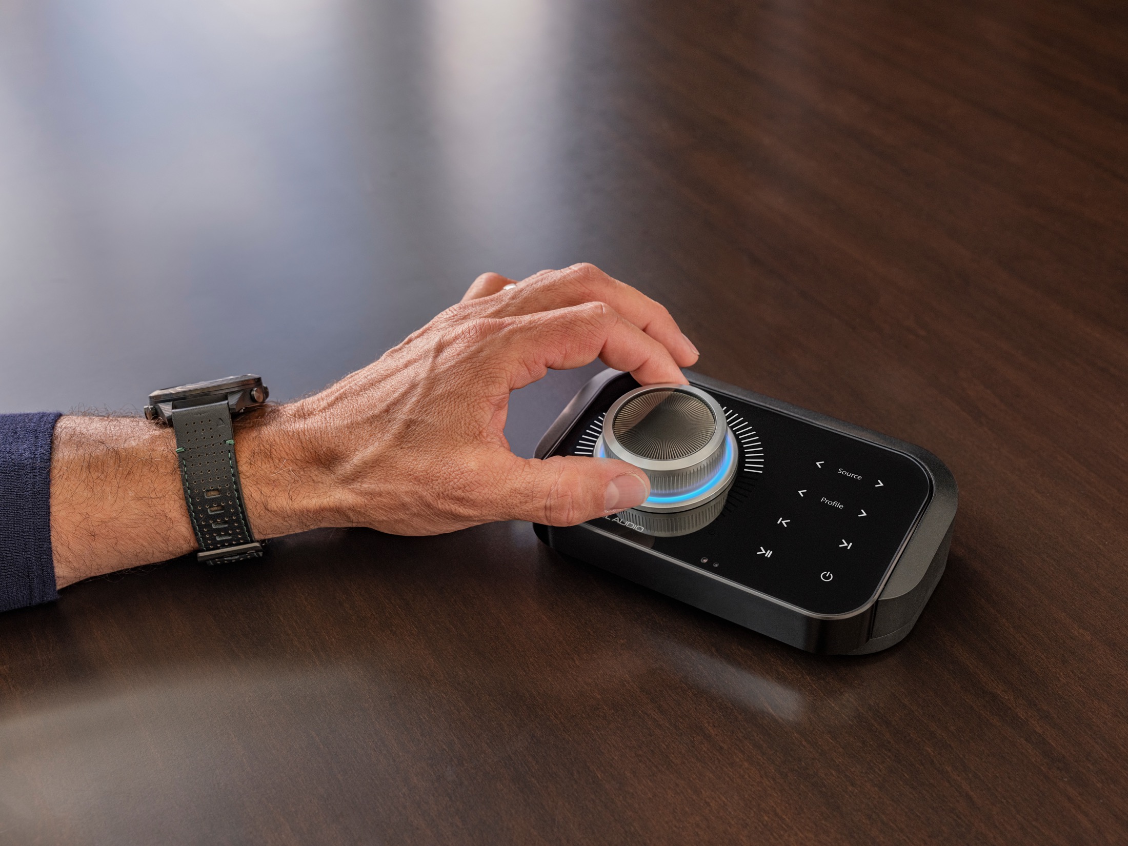 JL Audio Primacy remote control with illuminated volume dial